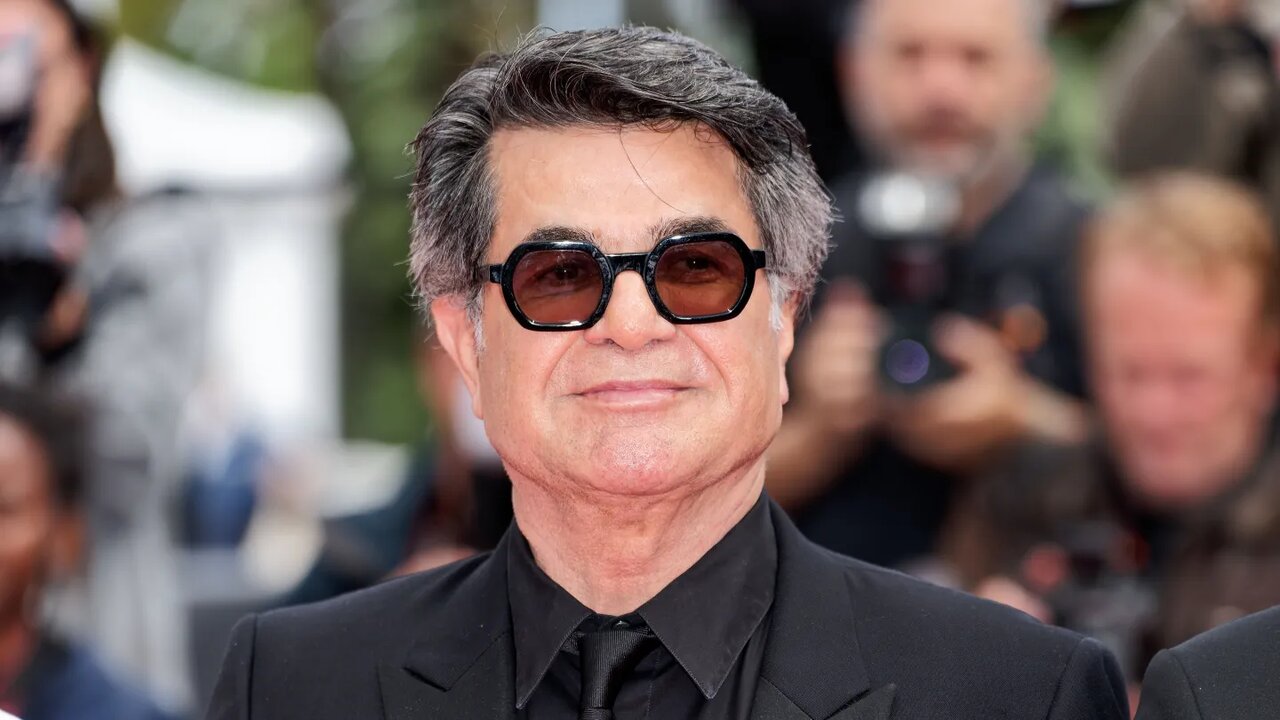 کیهان: جعفر پناهی وطن فروش است و برای خوشامد غربی ها فیلم می سازد کیهان: جعفر پناهی وطن فروش است و برای خوشامد غربی ها فیلم می سازد