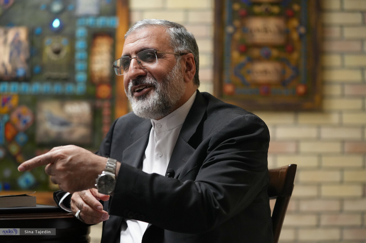 روایت رئیس دفتر رئیس دولت سیزدهم از روابط سعید جلیلی با رئیسی و دولتش/ اختلاف نظر محسن رضایی و محمد مخبر بر سر چه بود و رئیسی را به چه نتیجهای رساند؟