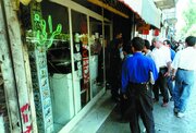 بازار آشفته ارز، قیمت سکه و ماشین را هم پایین کشید! + جزییات