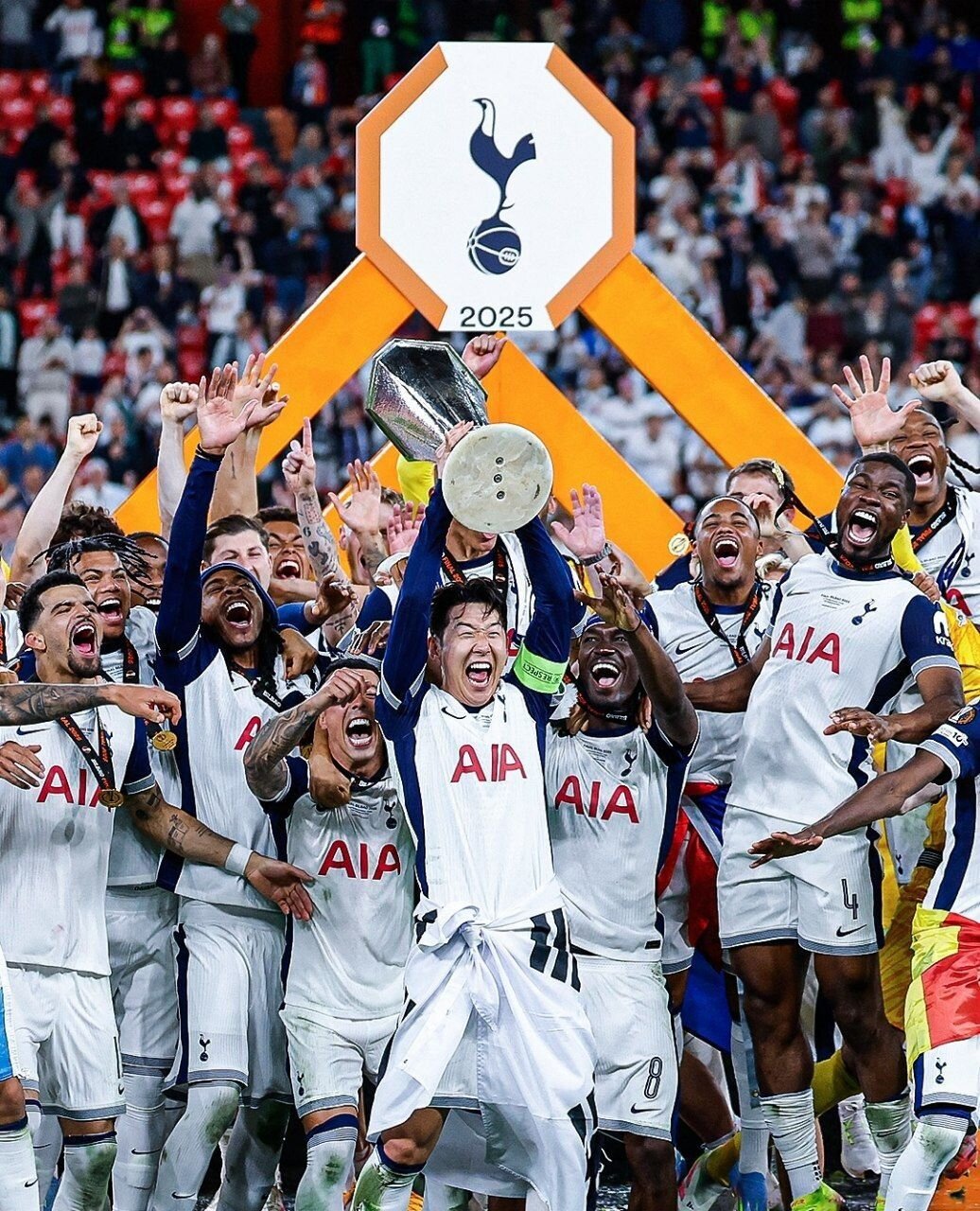 سوتی بزرگ یوفا؛ مدال برای قهرمان کم آمد!