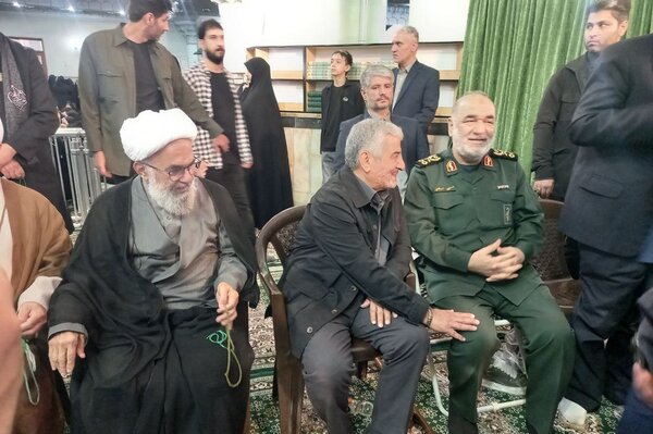 حضور همزمان چهره های نظامی و مسئولان دولت رئیسی در یک مراسم/سردار قاآنی با لباس غیرنظامی آمد؛ سردار عزیز جعفری هم بود+ تصاویر