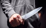 ببینید | حمله با مشت و لگد به یک زن وسط خیابان / برای گفتگو قرار گذاشت، با چاقو حمله کرد، مقابل چشم مردم کتک خورد!