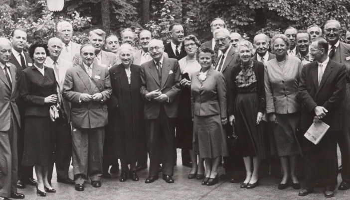 انتقاد فوکویاما به نئولیبرالیسم / نئولیبرالیسم قرائتی افراطی از لیبرالیسم / نئولیبرالیسم ؛ ایدئولوژی یا علم