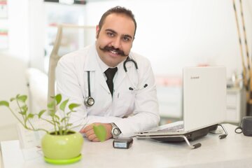 کلینیک زیبایی دکتر سعید قزلباش در کرمانشاه