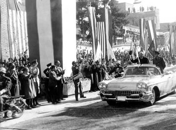 مجموعه عکس/ استقبال از آیزنهاور در تهران، سال ۱۳۳۸ خورشیدی