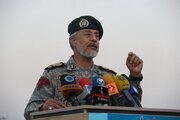 فرمانده بلندپایه ارتش: نیروهای مسلح افتخار می‌کنند که جوانان مملکت پشتیبان‌شان هستند/ ایران با وجود جوانان ضعیف نمی‌شود