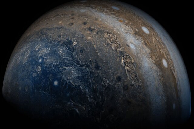 چهره دیده نشده مشتری / عجیبتر از آن چیزی که تصور میکردیم