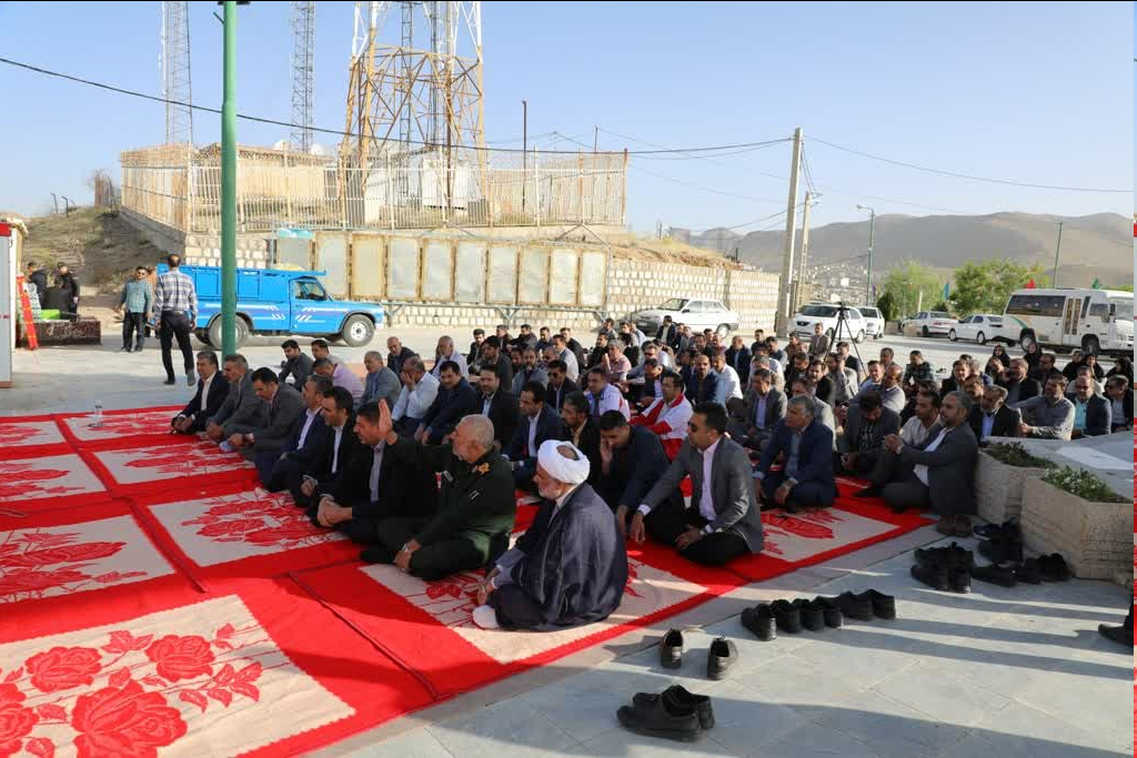 تجدید میثاق کارمندان بسیجی با آرمانهای شهدا در شهرکرد