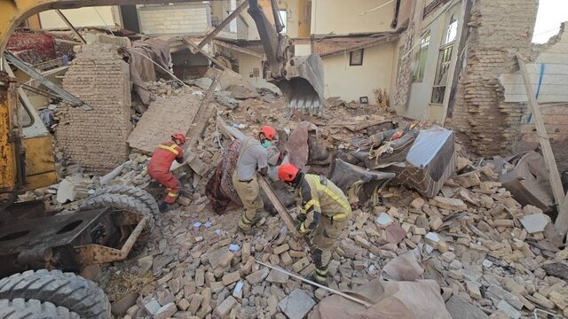 آخرین آمار فوتی و مصدوم های ریزش ساختمان در قیامدشت/ آوار برداری ادامه دارد