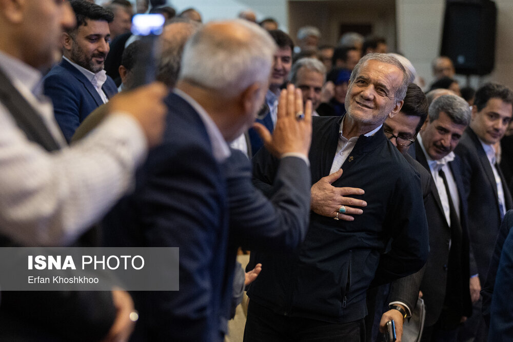 خوش و بش پزشکیان با مقامات دانشگاه آزاد+تصاویر