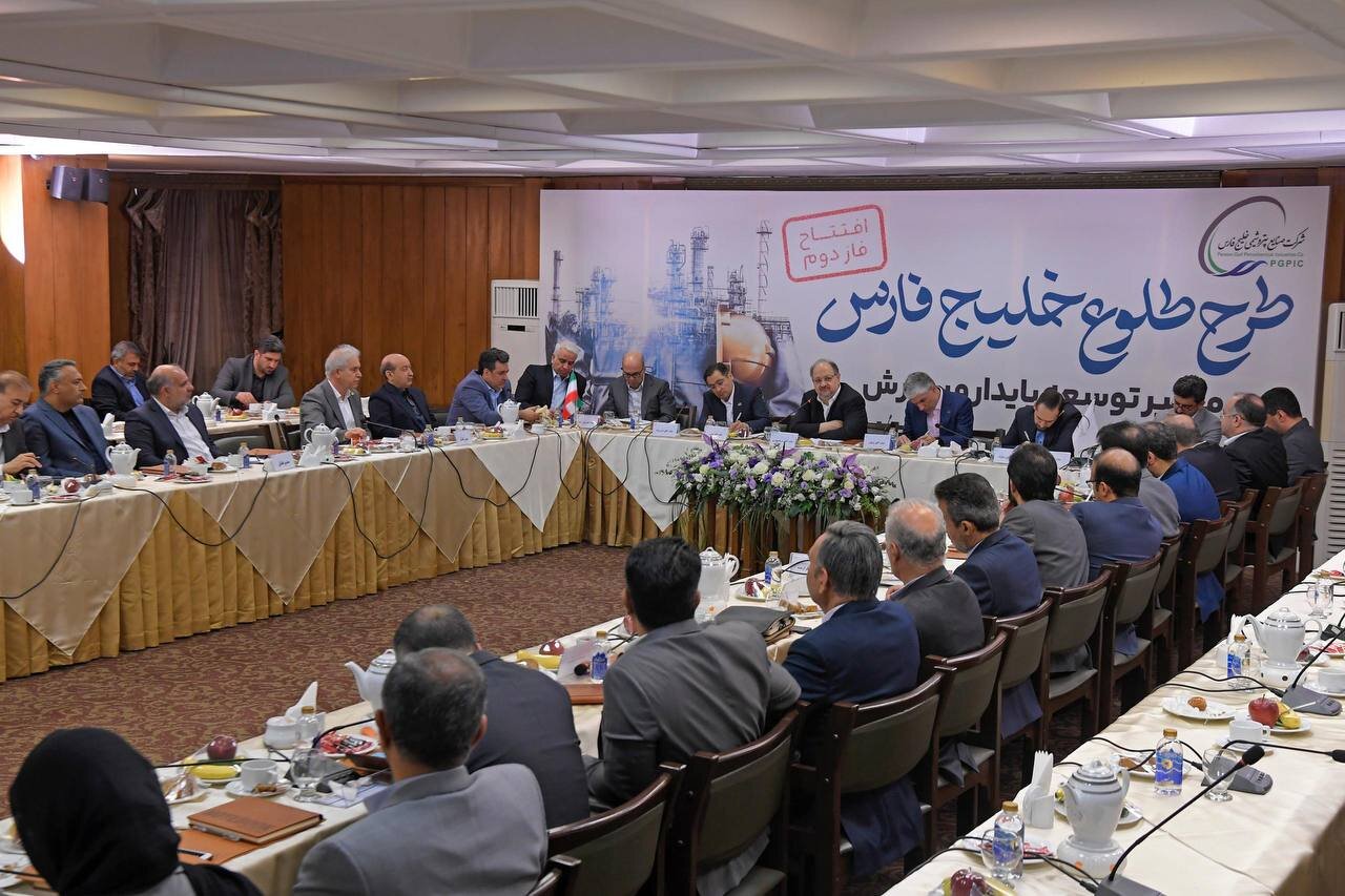 آغاز اجرای طرح منتورینگ در هلدینگ خلیج فارس/آیندهنگری بزرگترین شرکت پتروشیمی ایران با پرورش مدیران آینده توسط مدیران فعلی