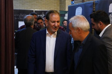 لاریجانی، حسن خمینی، جنتی، هاشمی،  مرعشی، واعظی، جهانگیری و محمدعلی نجفی در یک مراسم