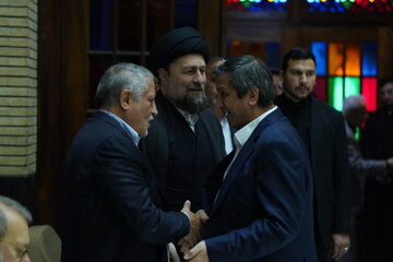 لاریجانی، حسن خمینی، جنتی، هاشمی،  مرعشی، واعظی، جهانگیری و محمدعلی نجفی در یک مراسم