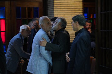 لاریجانی، حسن خمینی، جنتی، هاشمی،  مرعشی، واعظی، جهانگیری و محمدعلی نجفی در یک مراسم