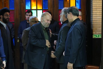لاریجانی، حسن خمینی، جنتی، هاشمی،  مرعشی، واعظی، جهانگیری و محمدعلی نجفی در یک مراسم