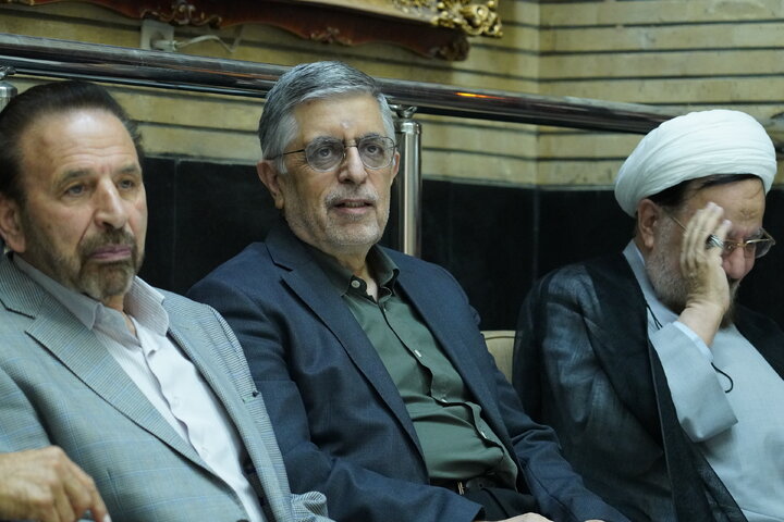 لاریجانی، حسن خمینی، جنتی، هاشمی،  مرعشی، واعظی، جهانگیری و محمدعلی نجفی در یک مراسم
