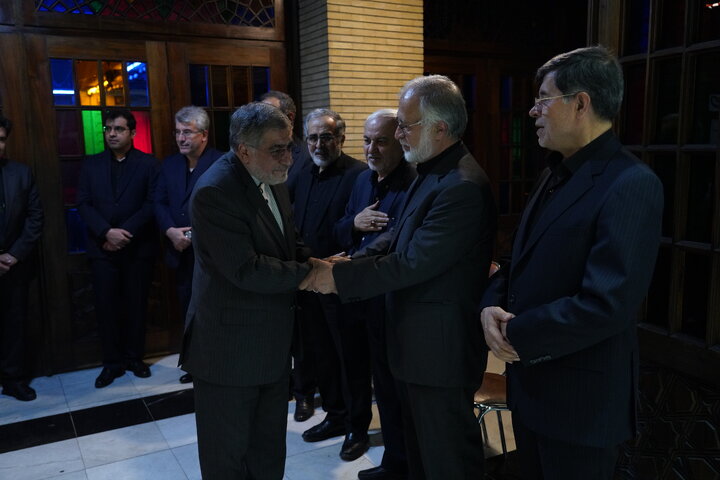 لاریجانی، حسن خمینی، جنتی، هاشمی،  مرعشی، واعظی، جهانگیری و محمدعلی نجفی در یک مراسم