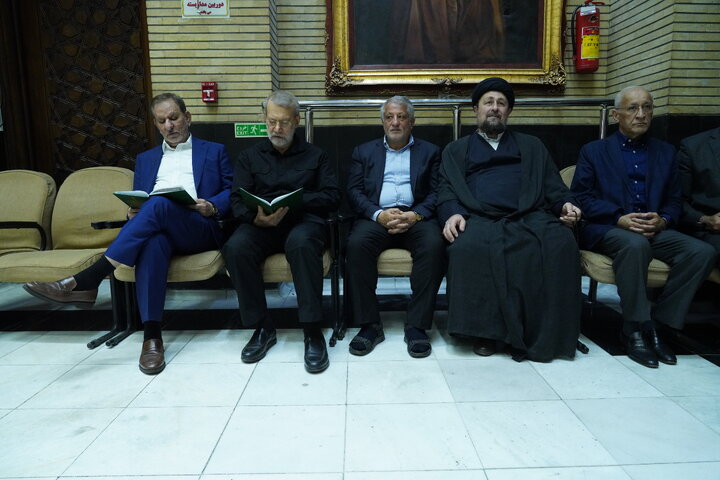 لاریجانی، حسن خمینی، جنتی، هاشمی،  مرعشی، واعظی، جهانگیری و محمدعلی نجفی در یک مراسم