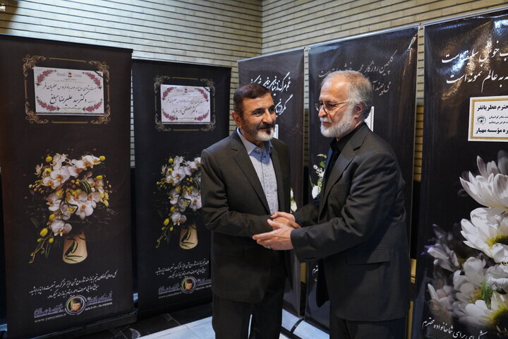 لاریجانی، حسن خمینی، جنتی، هاشمی،  مرعشی، واعظی، جهانگیری و محمدعلی نجفی در یک مراسم