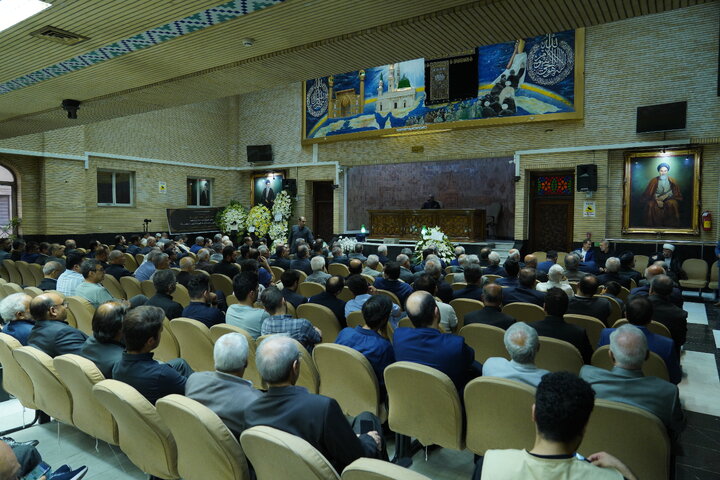 لاریجانی، حسن خمینی، جنتی، هاشمی،  مرعشی، واعظی، جهانگیری و محمدعلی نجفی در یک مراسم