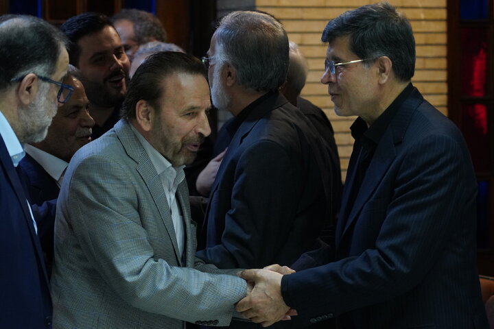 لاریجانی، حسن خمینی، جنتی، هاشمی،  مرعشی، واعظی، جهانگیری و محمدعلی نجفی در یک مراسم