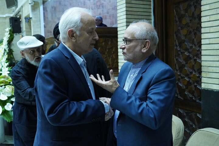 لاریجانی، حسن خمینی، جنتی، هاشمی،  مرعشی، واعظی، جهانگیری و محمدعلی نجفی در یک مراسم