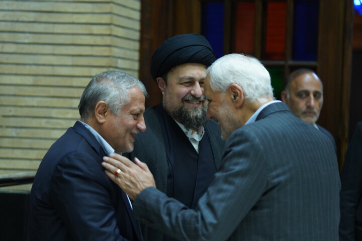 لاریجانی، حسن خمینی، جنتی، هاشمی،  مرعشی، واعظی، جهانگیری و محمدعلی نجفی در یک مراسم