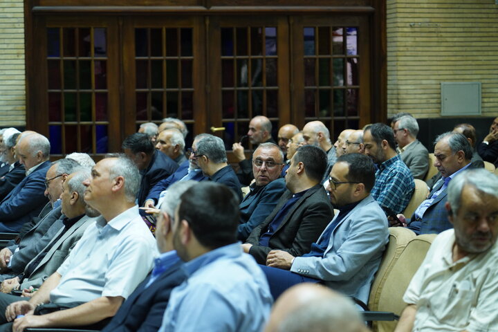 لاریجانی، حسن خمینی، جنتی، هاشمی،  مرعشی، واعظی، جهانگیری و محمدعلی نجفی در یک مراسم