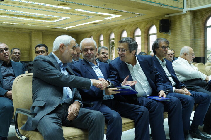 لاریجانی، حسن خمینی، جنتی، هاشمی،  مرعشی، واعظی، جهانگیری و محمدعلی نجفی در یک مراسم