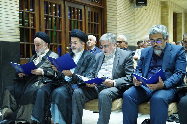 لاریجانی، حسن خمینی، جنتی، هاشمی،  مرعشی، واعظی، جهانگیری و محمدعلی نجفی در یک مراسم