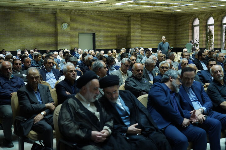 لاریجانی، حسن خمینی، جنتی، هاشمی،  مرعشی، واعظی، جهانگیری و محمدعلی نجفی در یک مراسم