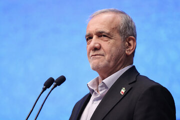 پزشکیان در عمان: مسلمانان با یکدیگر برادر هستند و نباید فریب دیگران را بخورند/ تلاش کشورهای استعماگر این است که مسلمانان را به جان هم بیندازند پزشکیان در عمان: مسلمانان با یکدیگر برادر هستند و نباید فریب دیگران را بخورند/ تلاش کشورهای استعماگر این است که مسلمانان را به جان هم بیندازند