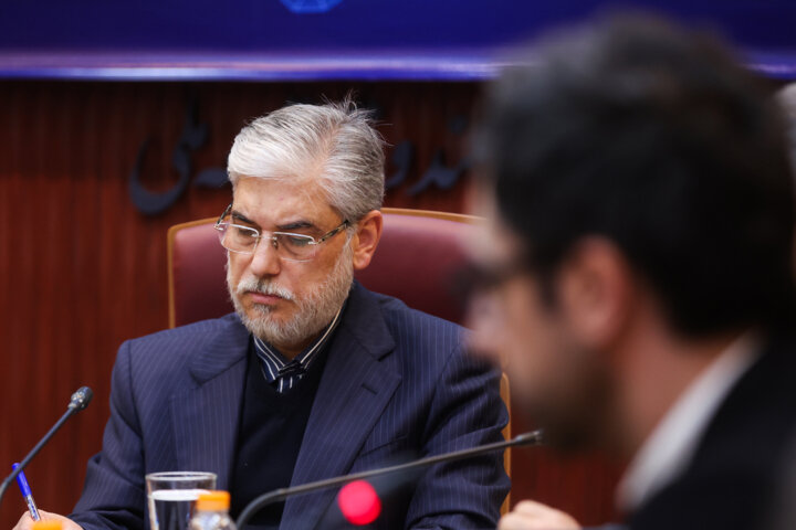 هنوز مدیران دولت قبل رئیس دانشگاهها هستند؛ تعلل وزارت علوم موجب سرخوردگی دانشگاه شده/ حداقل سرپرست نزدیک به دولت خودتان انتخاب کنید