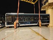 کشتی حامل ۵۰ اتوبوس برقی به بندرعباس رسید