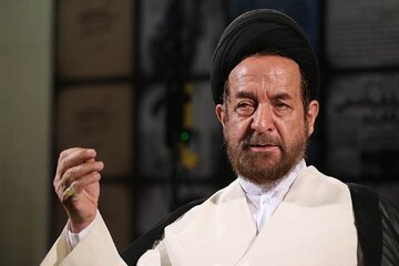 زندگی امام در جزئی‌ترین لحظات زیر نظر دستگاه‌های اطلاعاتی و جاسوسان خارجی بود/ برخی فیلم ها علیه روح انقلاب با هماهنگی با جریان سلطه جایزه می‌گیرند
