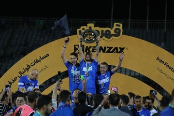 ۳۹ عدد جدید تاریخ استقلال؛ مجتبی آبیها را به پرسپولیس رساند! ۳۹ عدد جدید تاریخ استقلال؛ مجتبی آبیها را به پرسپولیس رساند!