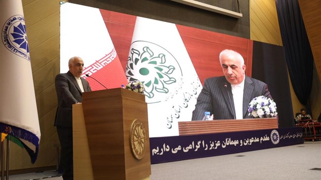 تجلیل از زنان کنشگر و صادر کنندگان نمونه استان سمنان