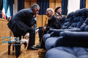 روایت ابطحی از مراسم معارفه رییس جدید روزنامه اطلاعات/ سلفی یادگاری در میان مراسم با چهره‌های سیاسی و فرهنگی