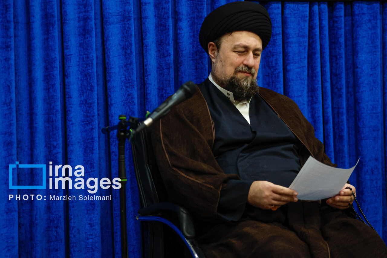 تصاویر تجدید میثاق عراقچی با آرمان های امام در کنار سیدحسن خمینی/ چه افراد دیگری حضور داشتند؟