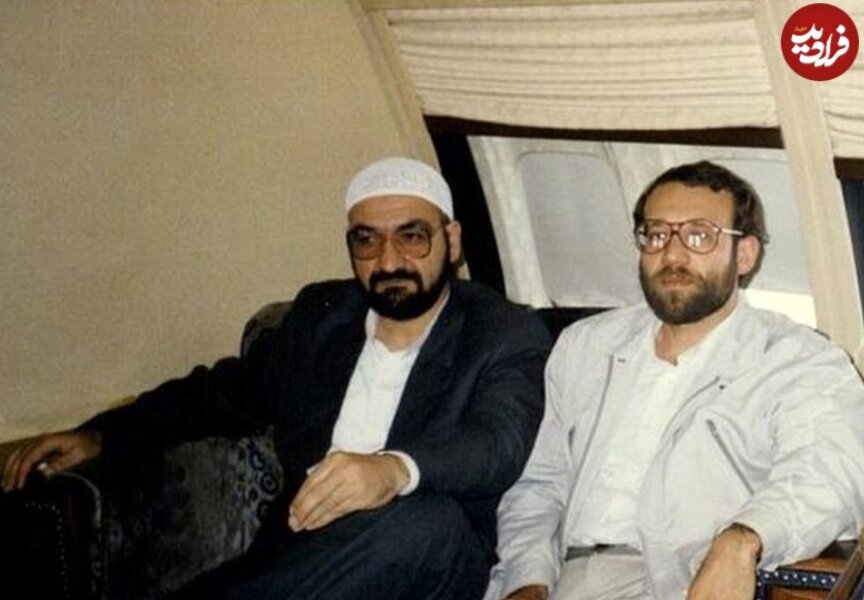 عکس/ محسن رضایی با کلاه عرقچین در کنار علی لاریجانی