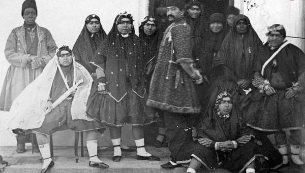 در خاطرات ناصرالدین‌شاه ذکر شده است که زنان از حسن‌آباد محصولاتی از چغندرهای بسیار بزرگ و باکیفیتی به ارمغان آورده بودند.