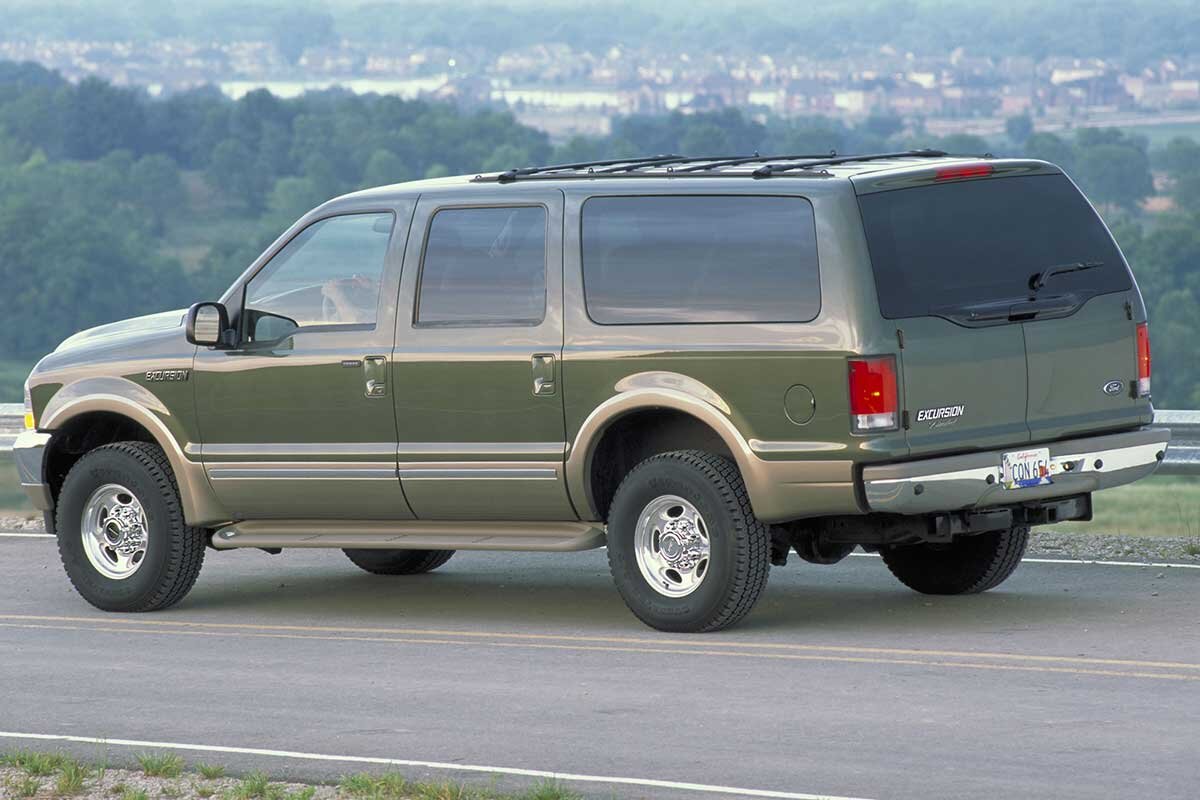 تویوتا لندکروزر در برابر این خودرو کوچک است! / عکس