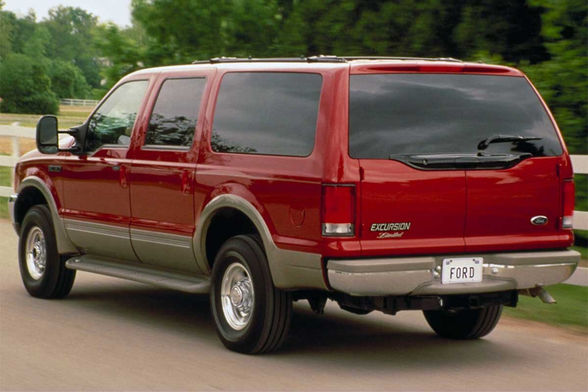 تویوتا لندکروزر در برابر این خودرو کوچک است! / عکس