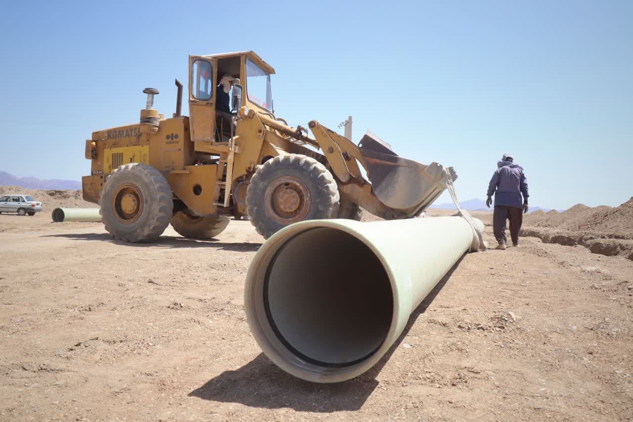 دیدار سرزده استاندار سمنان از طرح انتقال پساب شهری به شهرک صنعتی و منطقه ویژه اقتصادی