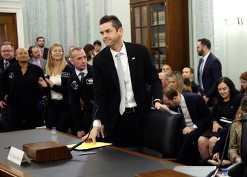 ترامپ، رویای ماسک برای مریخ و آینده بشر را بر باد داد/نامزد میلیاردر آمریکایی از ناسا برکنار شد/رئیسجمهور آمریکا به پاکسازی ادامه میدهد.... ترامپ، رویای ماسک برای مریخ و آینده بشر را بر باد داد/نامزد میلیاردر آمریکایی از ناسا برکنار شد/رئیسجمهور آمریکا به پاکسازی ادامه میدهد....