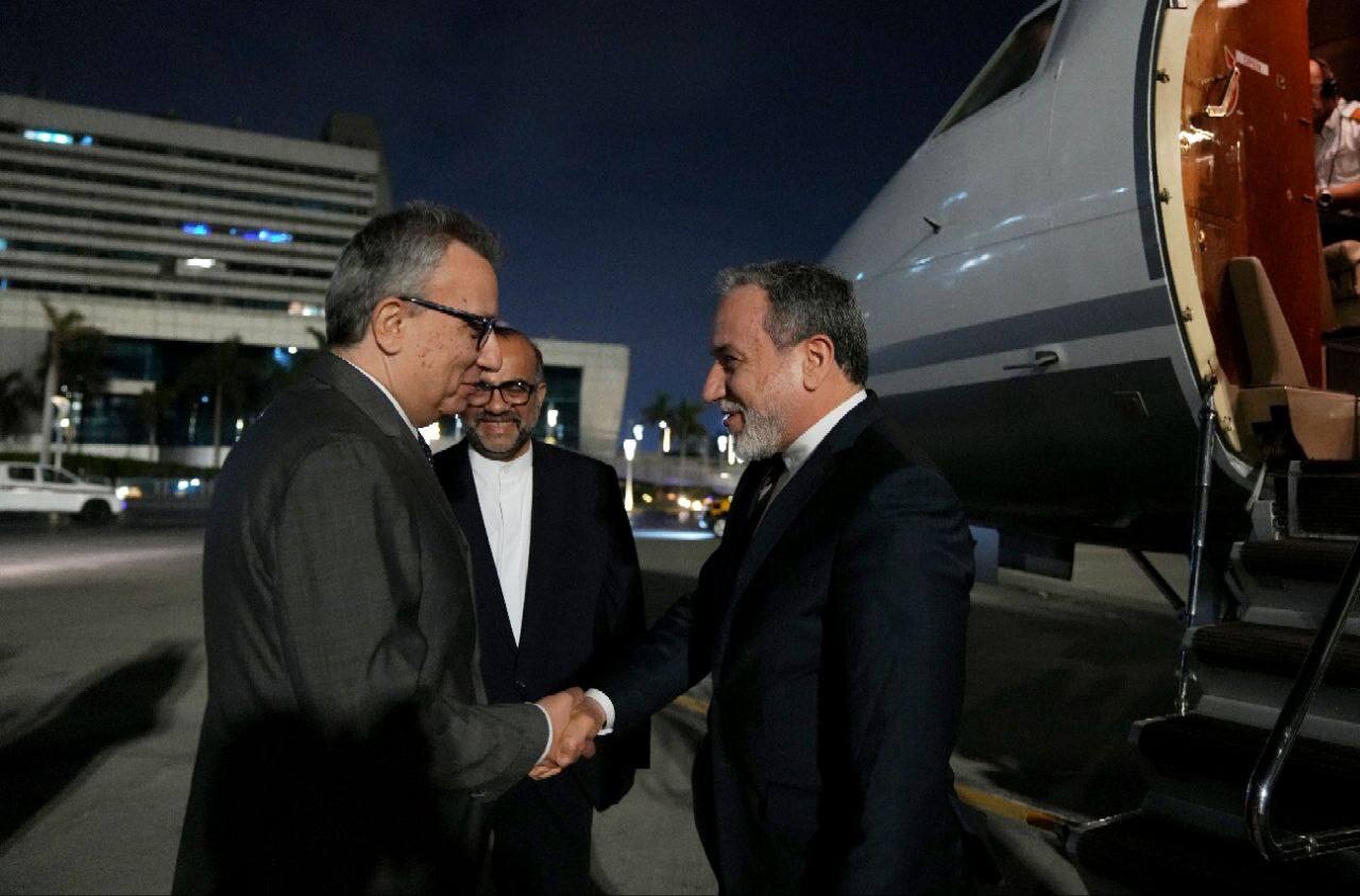 عراقچی وارد قاهره شد/عکس