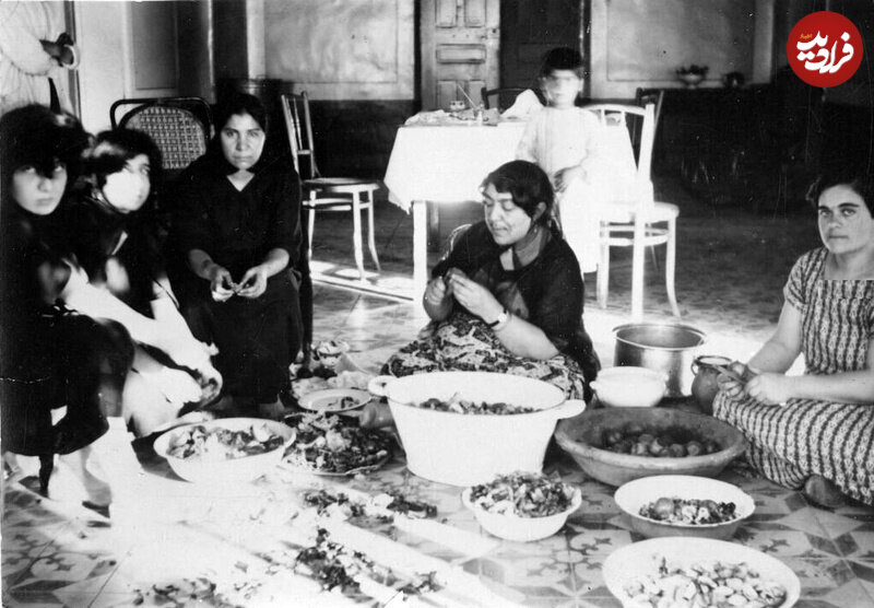 عکس/ نوه ناصرالدینشاه در حال ترشی انداختن