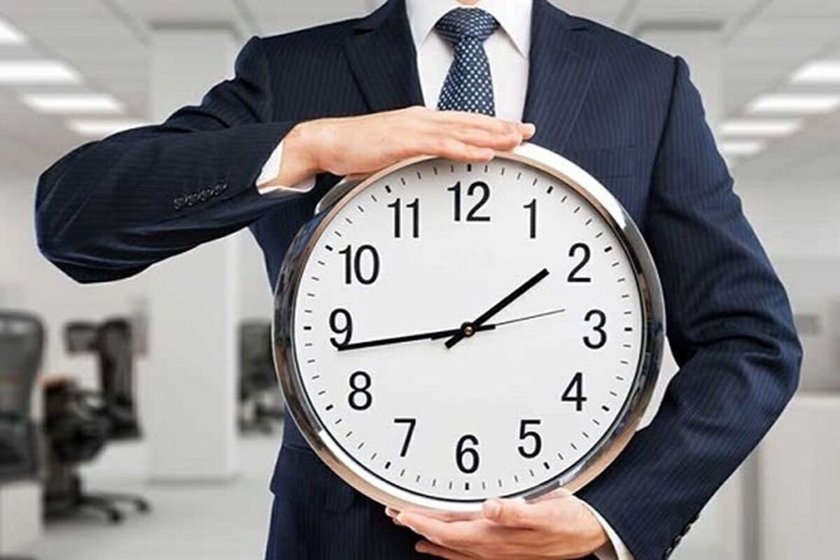 آخرین وضعیت بررسی لایحه دولت برای تغییر ساعت رسمی کشور/ عضو کمیسیون اجتماعی مجلس: بعید است تا پایان سال جاری به سرانجام برسد