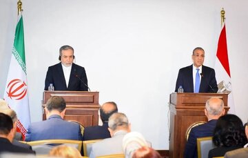 روایت یک روزنامه سعودی از سفر عراقچی به مصر روایت یک روزنامه سعودی از سفر عراقچی به مصر