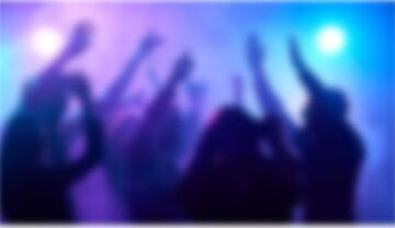 رقصیدن مرد در مجلس مردانه ایراد دارد؟